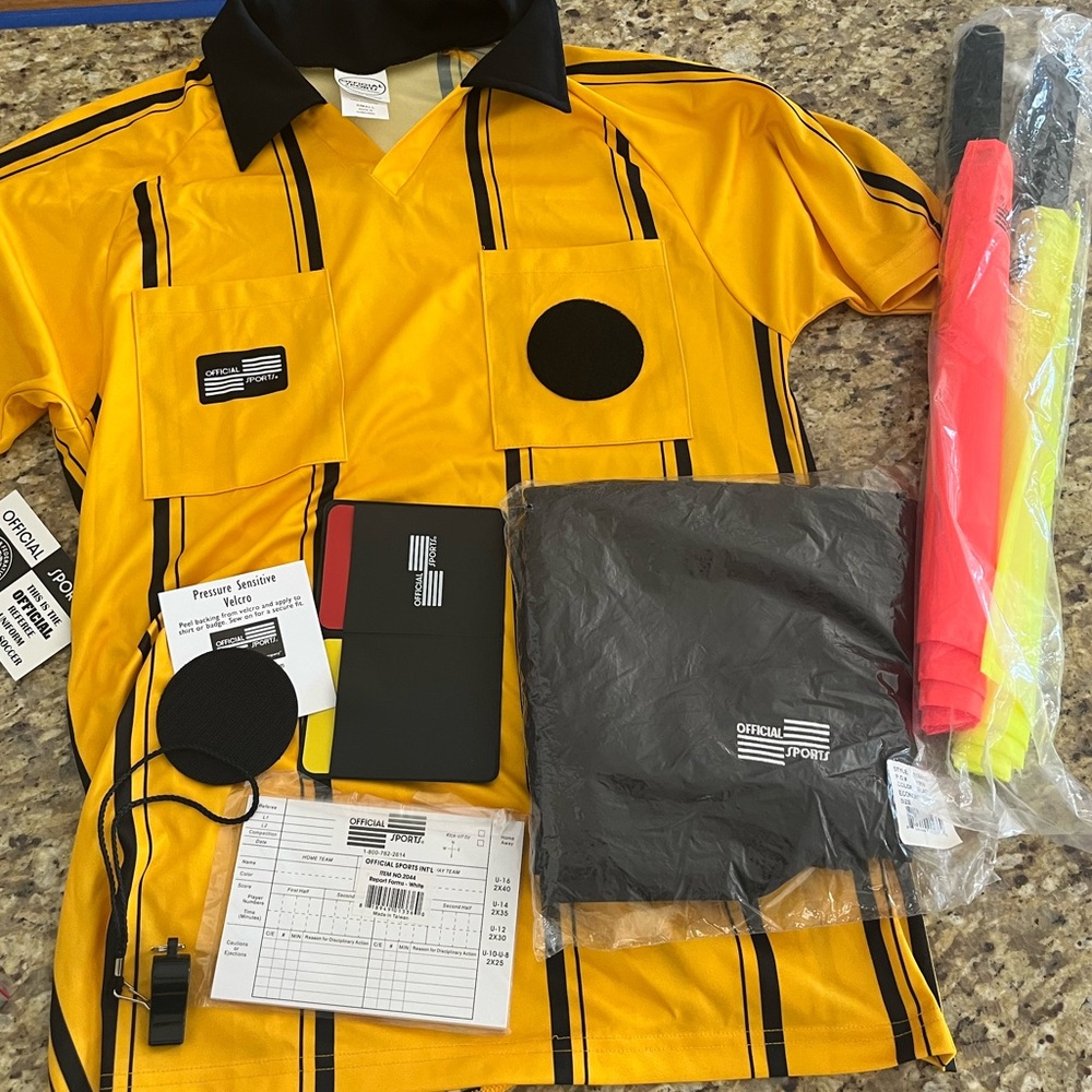 10pc USSF referee Kit: Men's USSF Gold Stripe Shirt (S), USSF Black shorts (M) - Picture 8 of 10